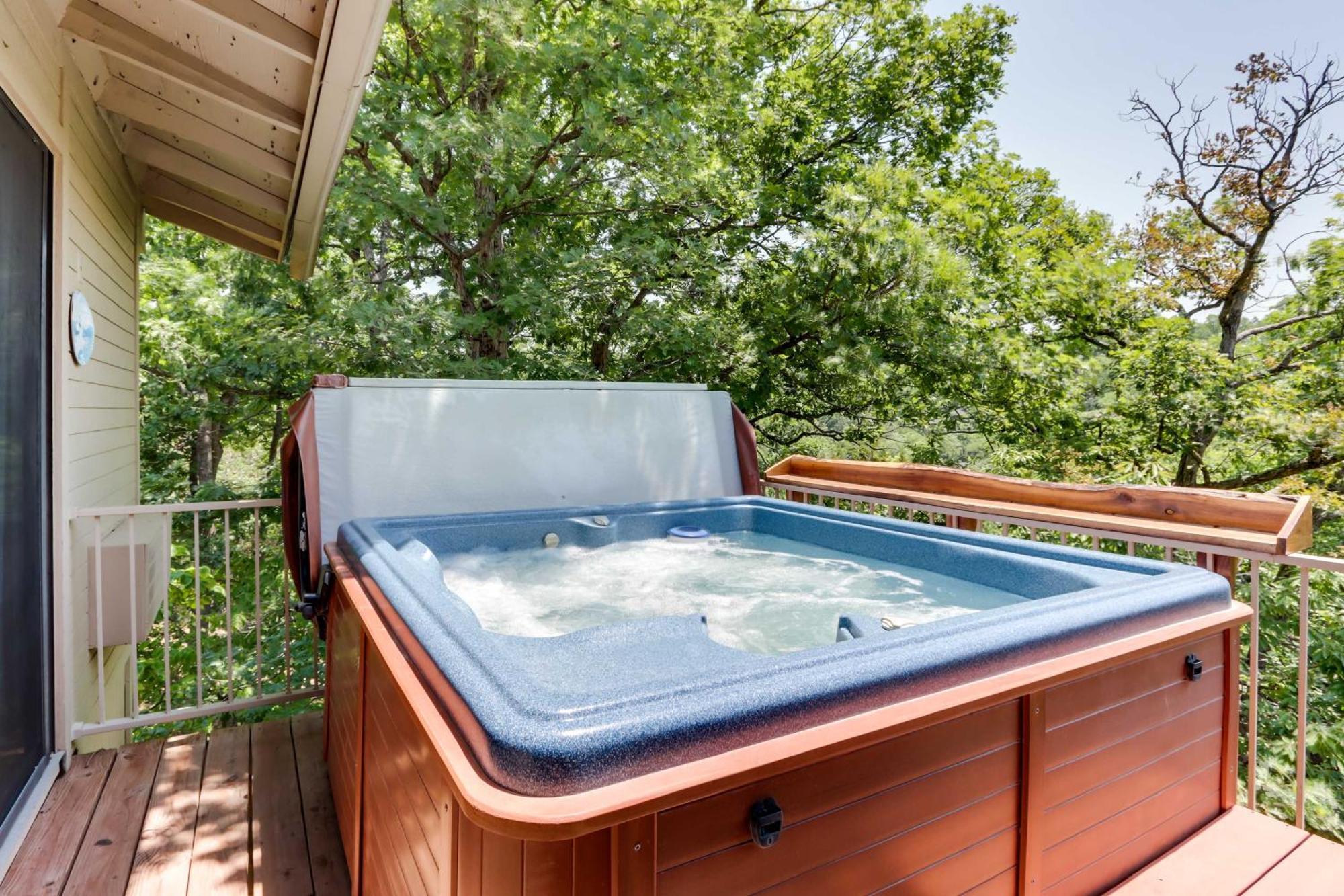 Margaritaville Resort Retreat With Hot Tub And Deck Osage Beach Exterior foto